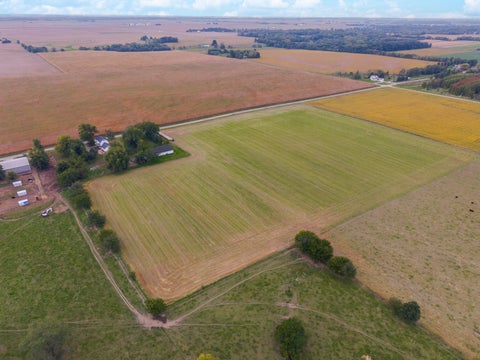 Tiny photo for 17292 E 300 North Road, Heyworth, IL 61745 (MLS # 12769499)