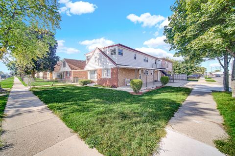 Tiny photo for 2078 N 17th Avenue, Melrose Park, IL 60160 (MLS # 12500289)