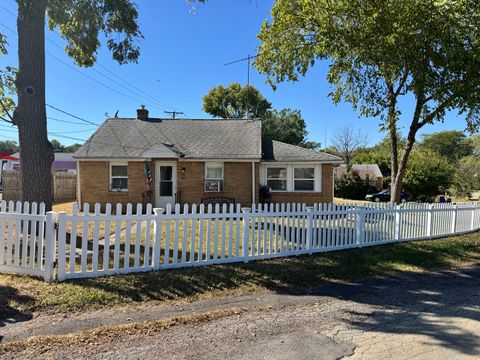 Photo of 4310 Wilshire Avenue, Rockford, IL 61101 (MLS # 12492475)