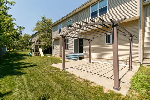 Tiny photo for 3877 Sparrow Court, Bettendorf, IA 52722 (MLS # 12705433)