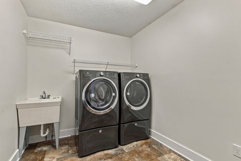 Tiny photo for 3877 Sparrow Court, Bettendorf, IA 52722 (MLS # 12705433)