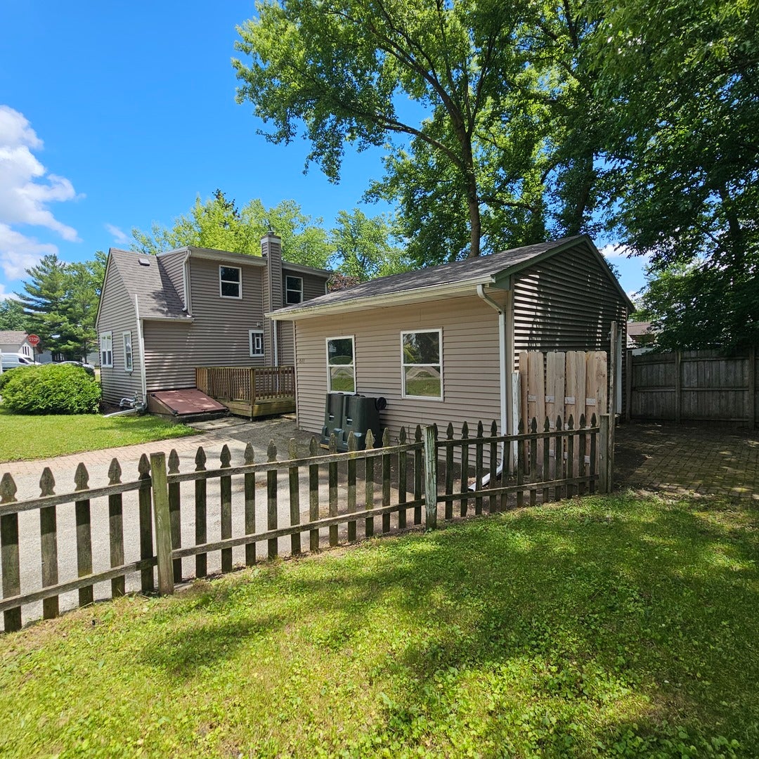 611 Golfview Drive