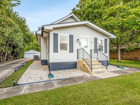 Tiny photo for 813 Harlem Road, Machesney Park, IL 61115 (MLS # 12772887)