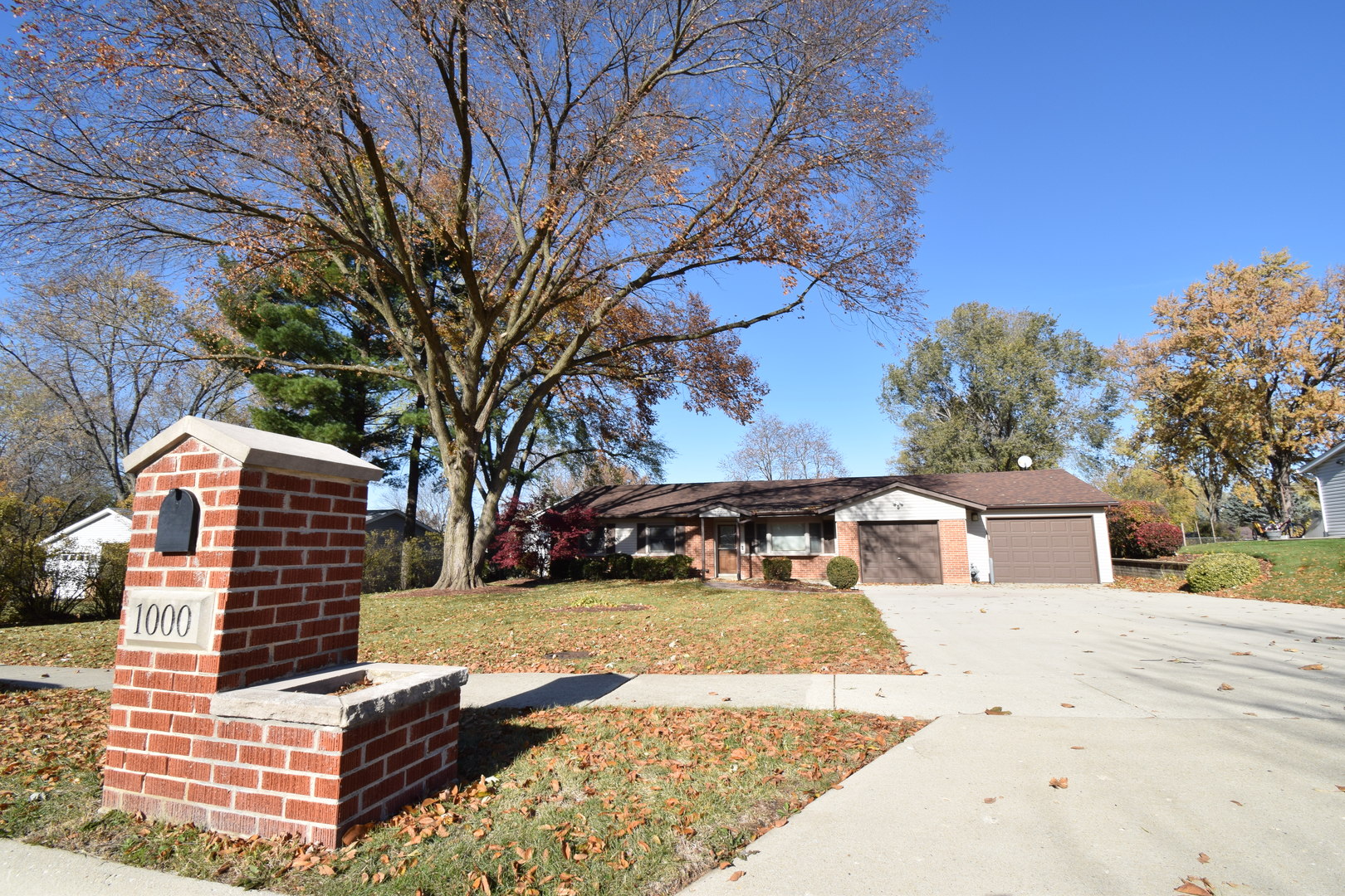 1000 Apple Valley Drive