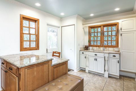 Tiny photo for 39 Mockingbird Lane, Oak Brook, IL 60523 (MLS # 12563901)