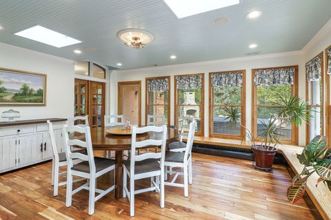 Tiny photo for 39 Mockingbird Lane, Oak Brook, IL 60523 (MLS # 12563901)