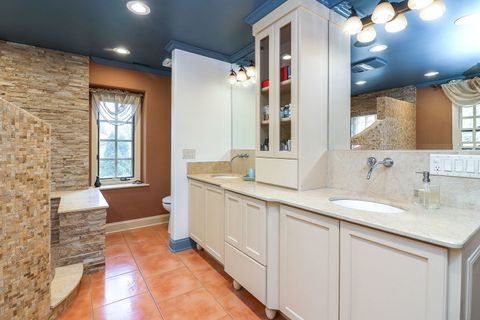 Tiny photo for 39 Mockingbird Lane, Oak Brook, IL 60523 (MLS # 12563901)