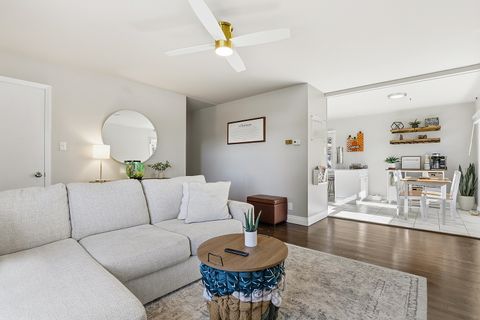 Tiny photo for 924 W Crestview Court, Crown Point, IN 46307 (MLS # 12507863)