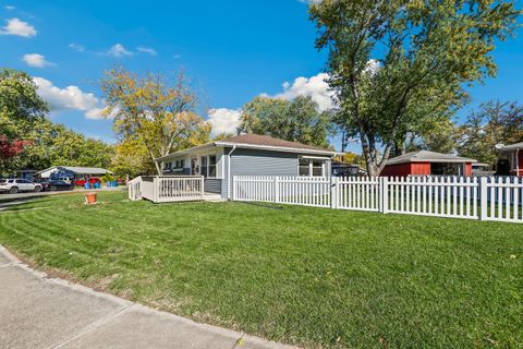 Tiny photo for 924 W Crestview Court, Crown Point, IN 46307 (MLS # 12507863)