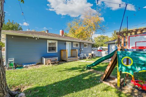 Tiny photo for 924 W Crestview Court, Crown Point, IN 46307 (MLS # 12507863)