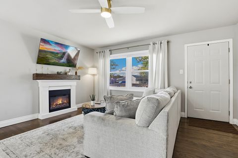 Tiny photo for 924 W Crestview Court, Crown Point, IN 46307 (MLS # 12507863)