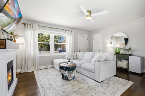 Tiny photo for 924 W Crestview Court, Crown Point, IN 46307 (MLS # 12507863)