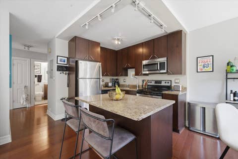 Tiny photo for 2930 N Sheridan Road #201, Chicago, IL 60657 (MLS # 12714153)