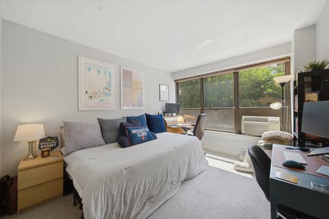 Tiny photo for 2930 N Sheridan Road #201, Chicago, IL 60657 (MLS # 12714153)