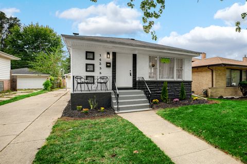 Tiny photo for 14238 Woodlawn Avenue, Dolton, IL 60419 (MLS # 12493852)