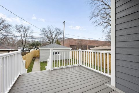 Tiny photo for 1721 W Arthur Avenue, Chicago, IL 60626 (MLS # 12589693)