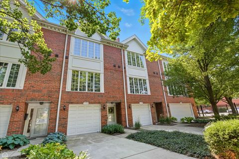1155 W Vernon Park Place Chicago IL 60607