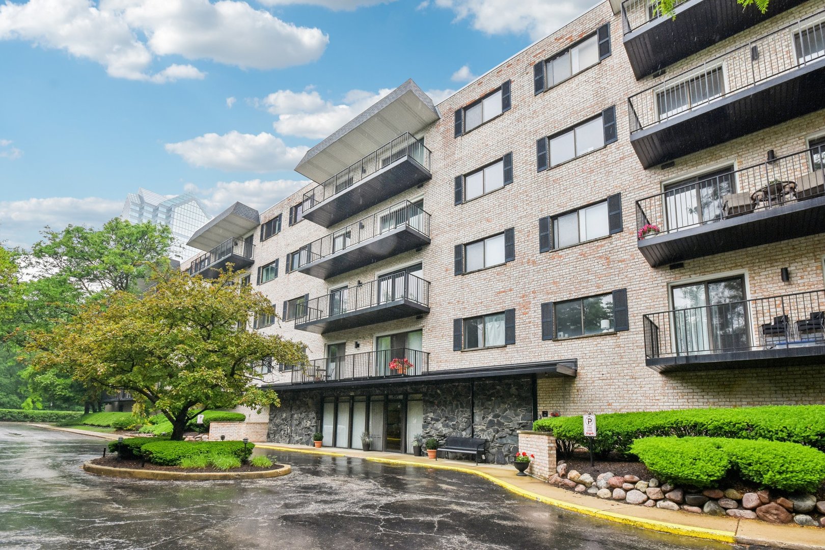 1S150 Spring Road 5F