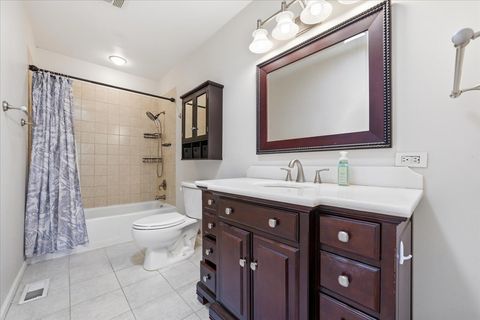 Tiny photo for 315 S Park Boulevard, Streamwood, IL 60107 (MLS # 12646242)