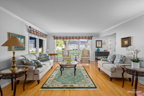 Tiny photo for 713 Burning Tree Lane, Naperville, IL 60563 (MLS # 12480724)