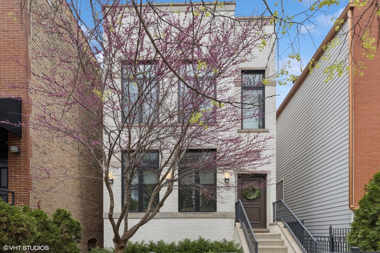 2128 W OHIO Street