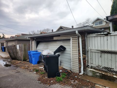Tiny photo for 10605 S Avenue F, Chicago, IL 60617 (MLS # 12606132)