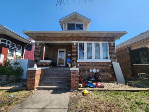 Photo of 10605 S Avenue F, Chicago, IL 60617 (MLS # 12606132)