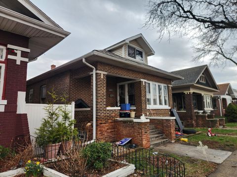 Tiny photo for 10605 S Avenue F, Chicago, IL 60617 (MLS # 12606132)