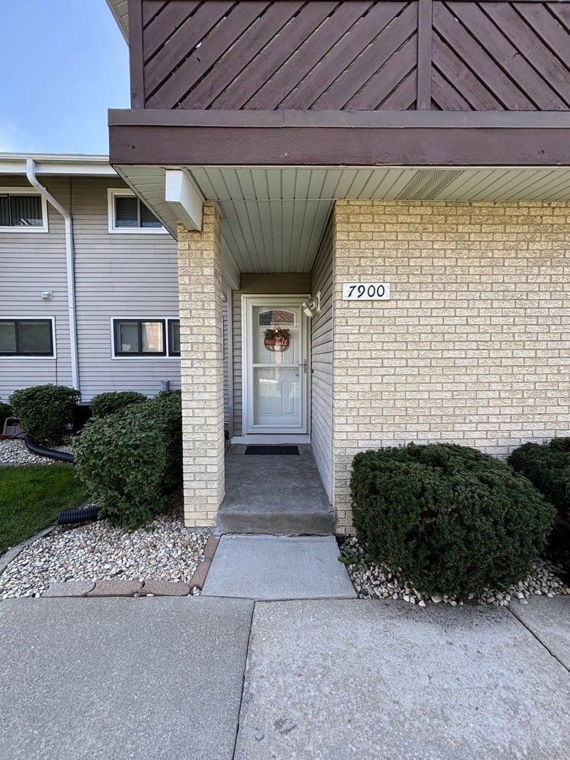 7900 164th Court 264