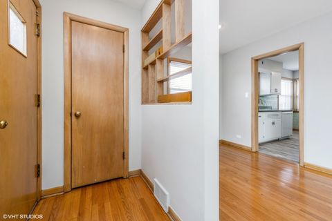 Tiny photo for 7458 W Touhy Avenue, Chicago, IL 60631 (MLS # 12516536)