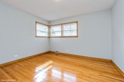 Tiny photo for 7458 W Touhy Avenue, Chicago, IL 60631 (MLS # 12516536)