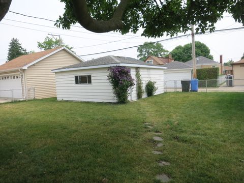 Tiny photo for 7458 W Touhy Avenue, Chicago, IL 60631 (MLS # 12516536)