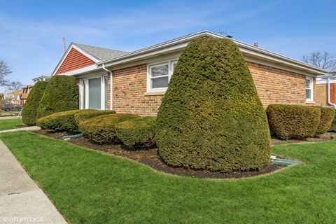 Tiny photo for 7458 W Touhy Avenue, Chicago, IL 60631 (MLS # 12516536)
