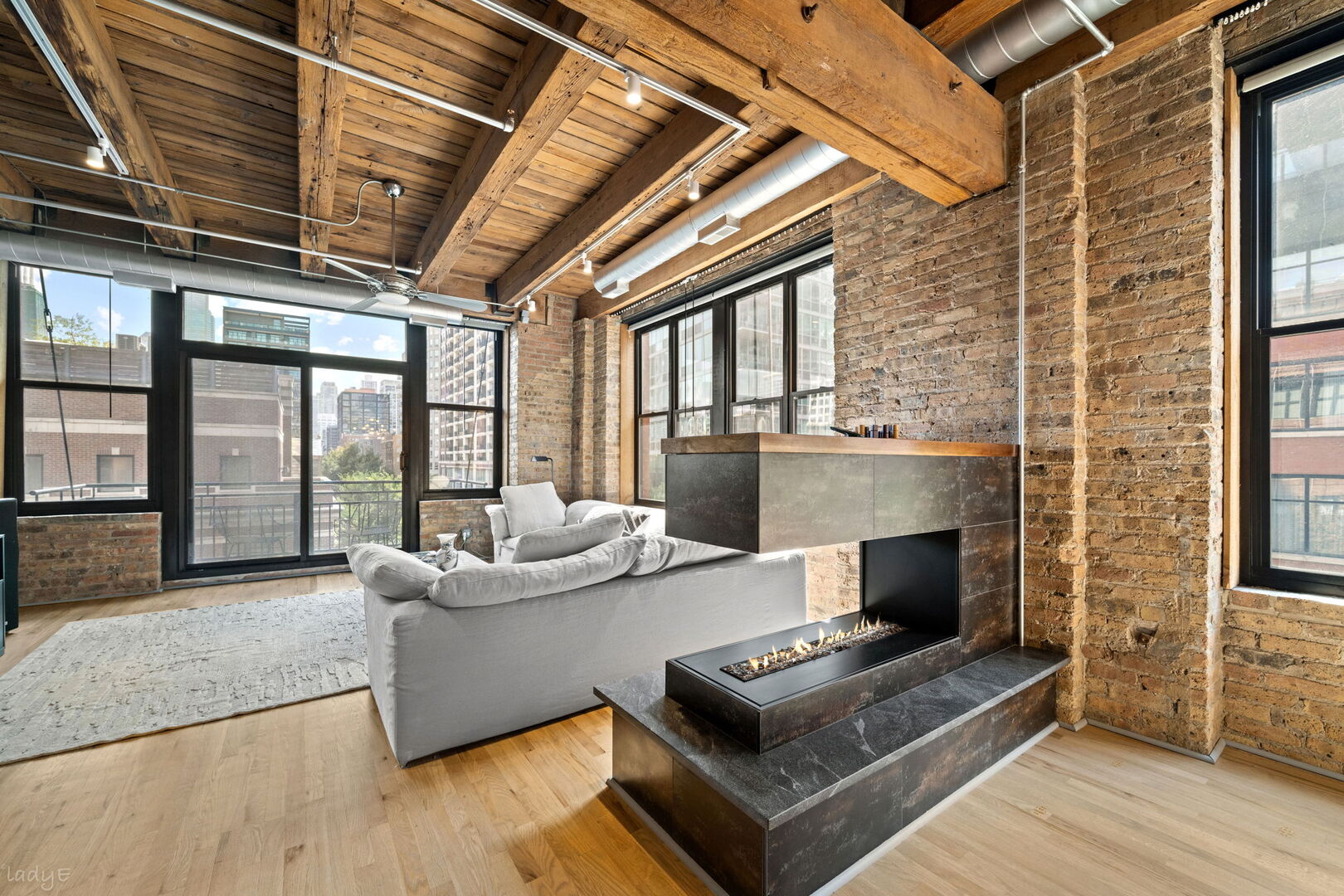 520 W Huron Street 412