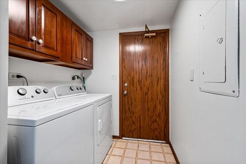 Tiny photo for 6400 N Cicero Avenue #516, Lincolnwood, IL 60712 (MLS # 12543947)