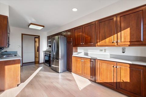 Tiny photo for 6400 N Cicero Avenue #516, Lincolnwood, IL 60712 (MLS # 12543947)