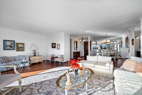 Tiny photo for 6400 N Cicero Avenue #516, Lincolnwood, IL 60712 (MLS # 12543947)