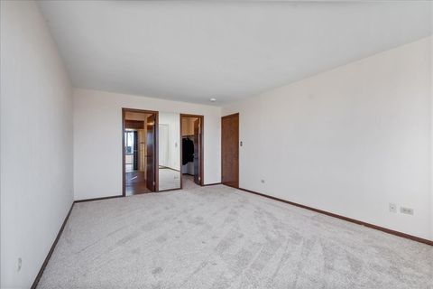 Tiny photo for 6400 N Cicero Avenue #516, Lincolnwood, IL 60712 (MLS # 12543947)