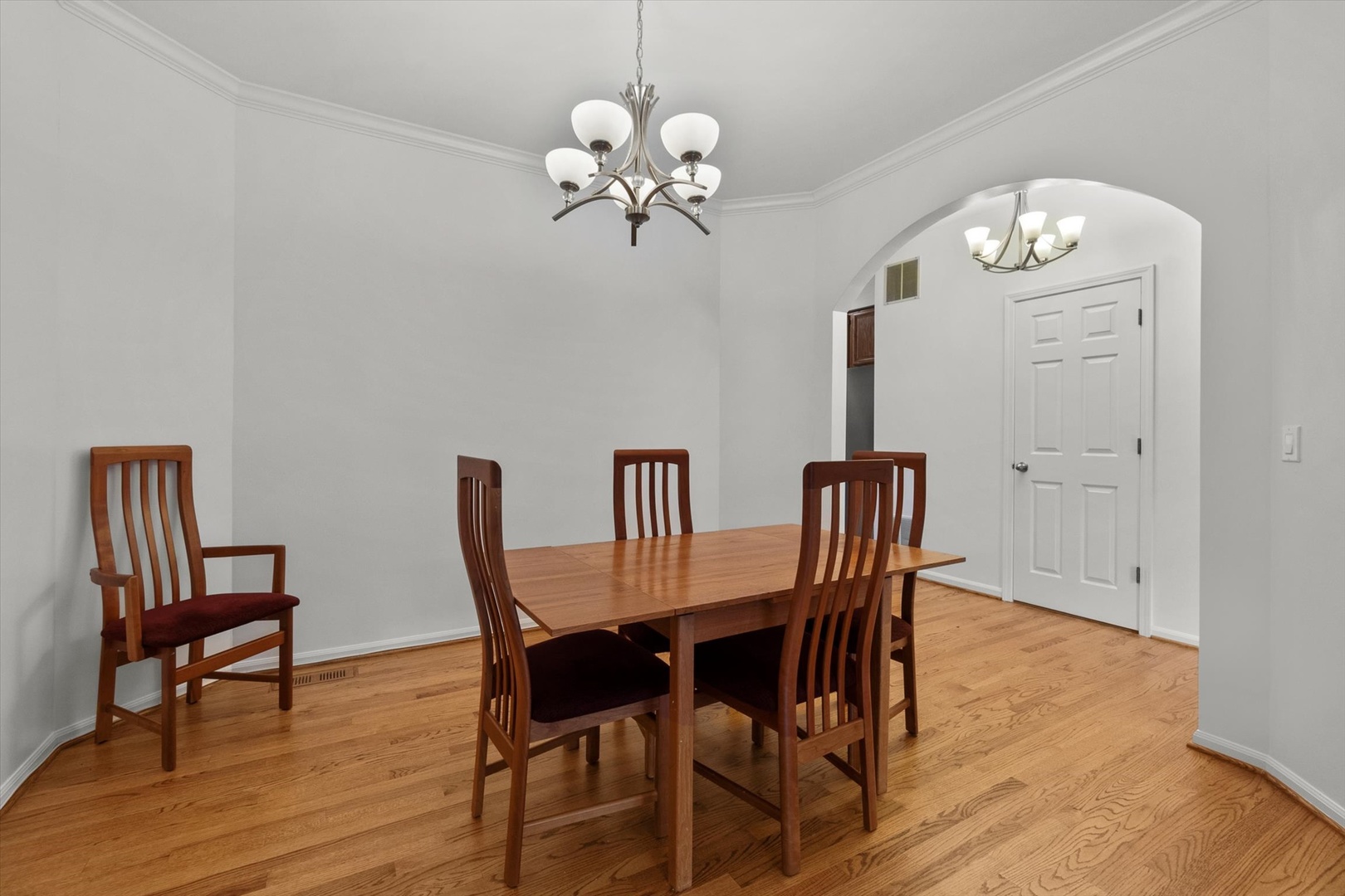 4260 W Thorndale Avenue