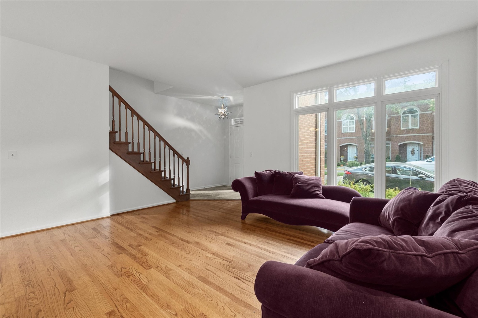 4260 W Thorndale Avenue