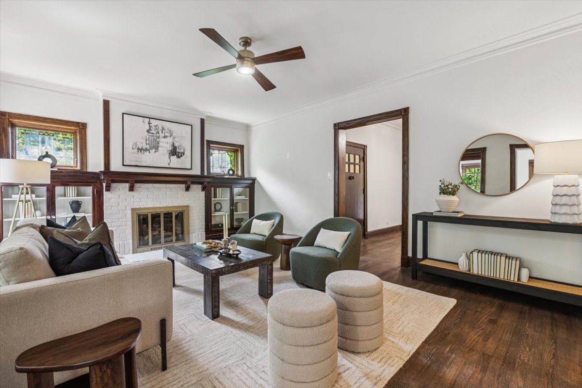 4616 N Magnolia Avenue 1