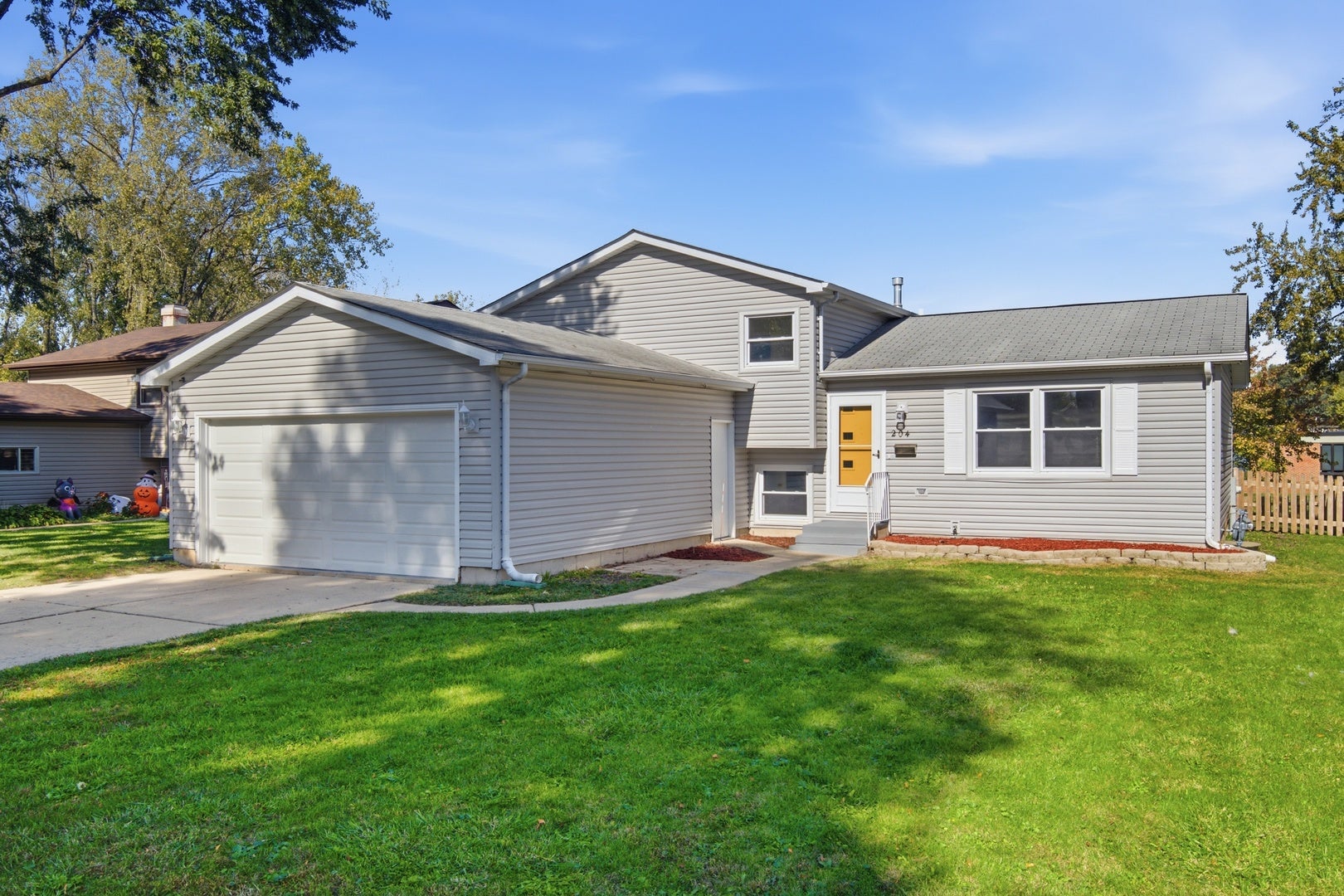 204 W Hawthorne Boulevard