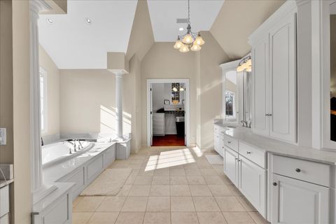 Tiny photo for 601 Ambriance Drive, Burr Ridge, IL 60527 (MLS # 12538067)