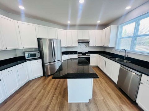 Tiny photo for 5 Player Court, Bolingbrook, IL 60490 (MLS # 12606853)