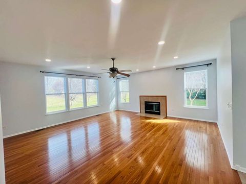 Tiny photo for 5 Player Court, Bolingbrook, IL 60490 (MLS # 12606853)