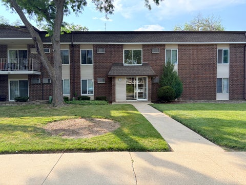 Photo of 1133 Miller Lane #108, Buffalo Grove, IL 60089 (MLS # 12709145)