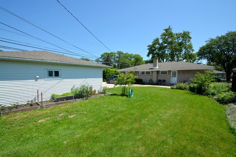 Tiny photo for 7542 Lowell Avenue, Skokie, IL 60076 (MLS # 12695761)