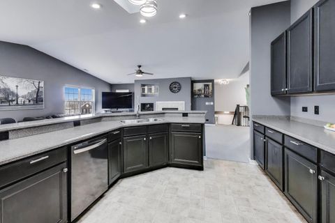 Tiny photo for 1552 Matthew Drive #1552, Algonquin, IL 60102 (MLS # 12578206)