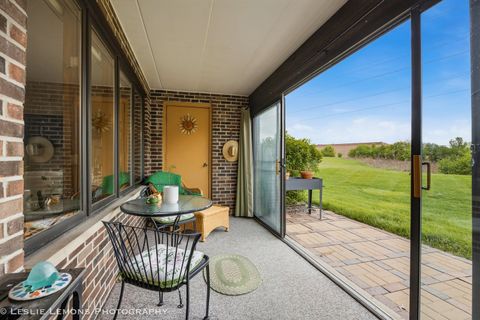 Tiny photo for 9729 Mill Court E #B1, Palos Park, IL 60464 (MLS # 12633973)