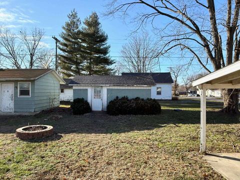 Tiny photo for 107 W Main Street, Elkville, IL 62932 (MLS # 100000024)